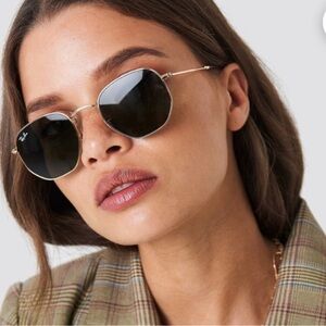 Ray-Ban Elegant Gold Frame Sunglasses